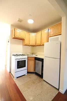 Rented by Oxford Property Group | media 18