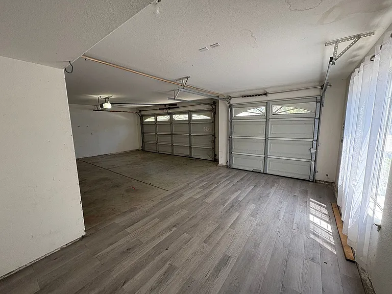703 W Russell Ave — Photo 6