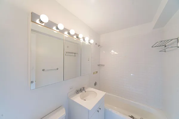 Rented by Platinum Properties | media 5