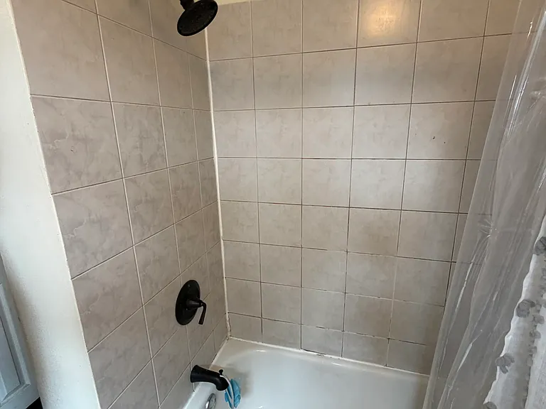 Large bathroom with full size tub