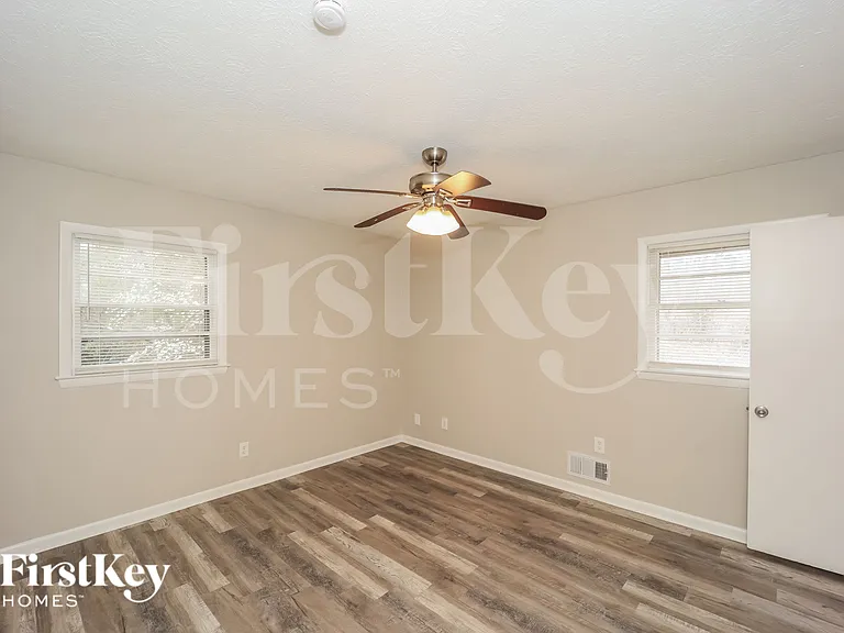 347 Judy Dr — Photo 7