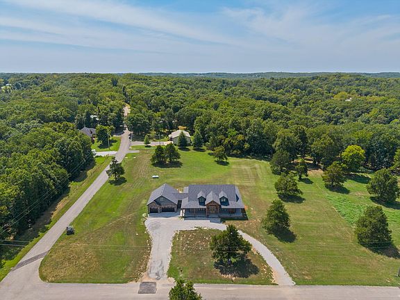 3rd image of 125 Riverpointe View