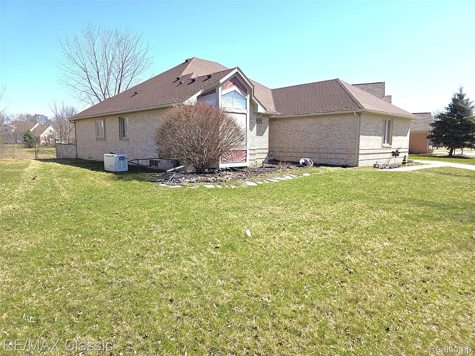 1st image of 21966 Hunter Cir S