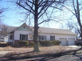 411 N Lincoln Ave, Monett, MO 65708