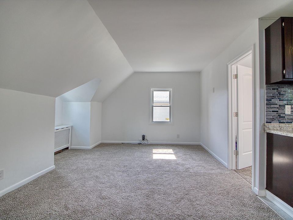 1st image of 38 Orchard St Floor 2
