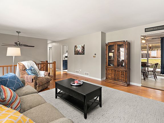 4th image of 14405 Greenland Ave