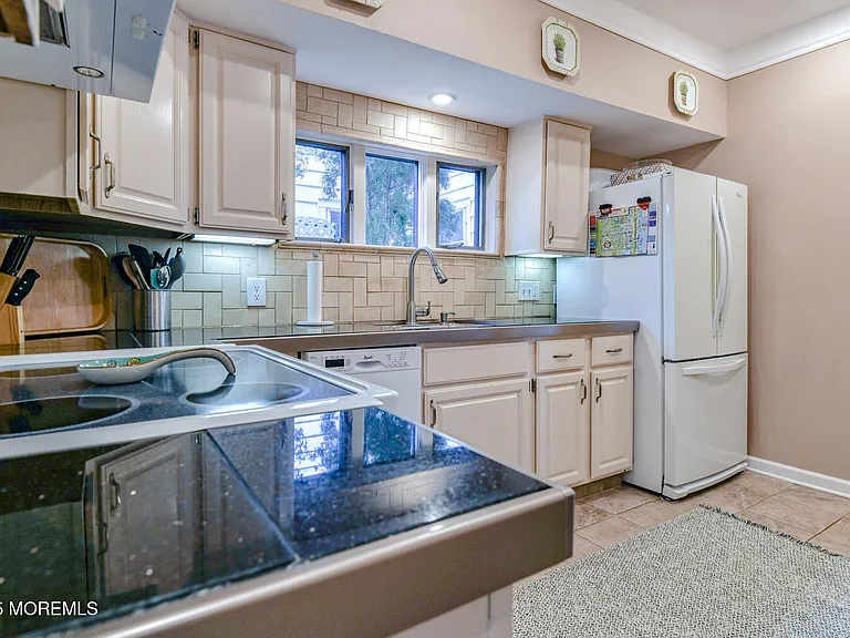 113 Central Ave #1 — Photo 14