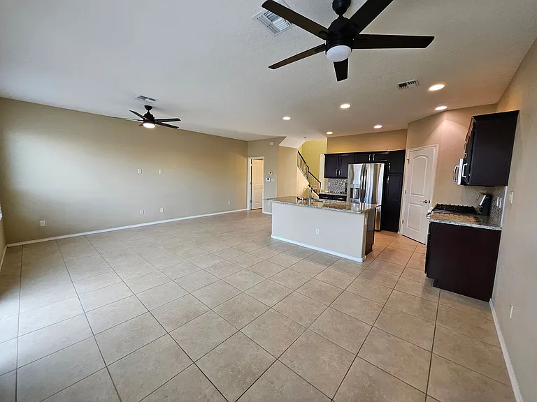1408 Lumberton Dr NW — Photo 4