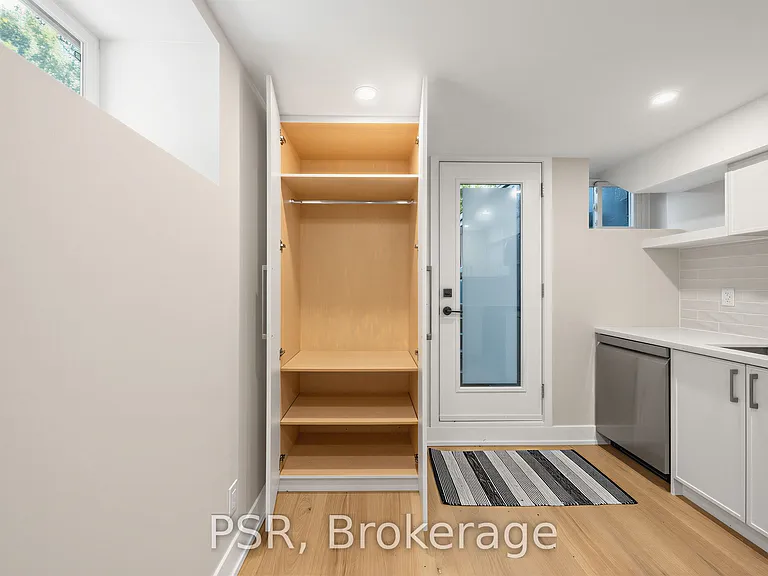 99 Geoffrey St #BASEMENT — Photo 19