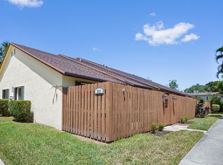 393 Springdale Cir, Palm Springs, FL 33461