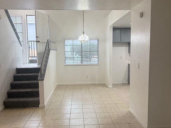 5th image of 3155 Niagra St APT 132