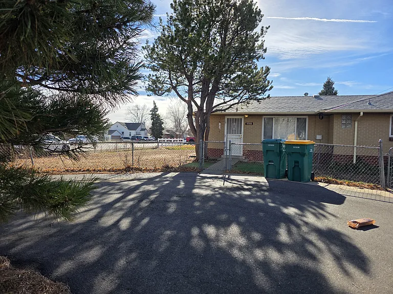 5700 W Virginia Ave — Photo 16