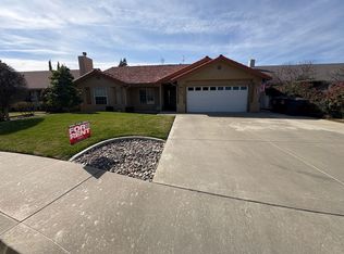 1031 N Crenshaw St, Visalia, CA