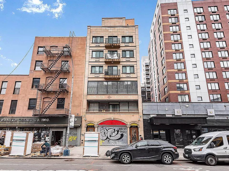 2nd image of 207 Bowery #8