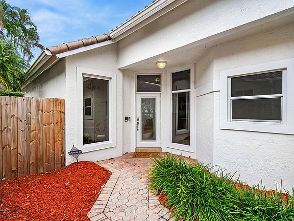 3rd image of 2469 NW 66th Dr