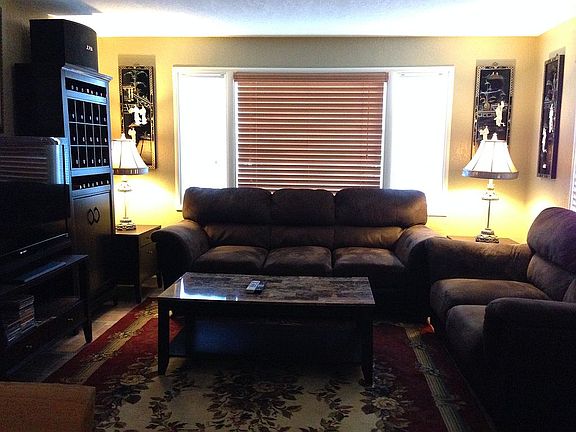 2nd Living room