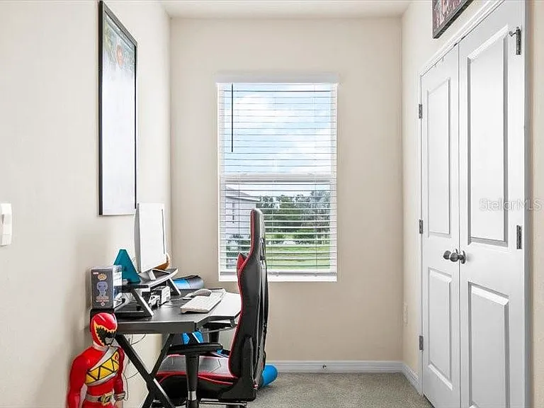 17741 Crescent Moon Loop — Photo 17