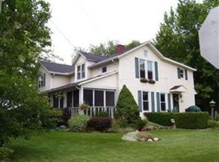 4719 Colonial Ct, Vermilion, OH 44089