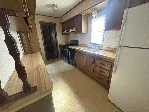 3rd image of 37874 Rosedale Dr #243