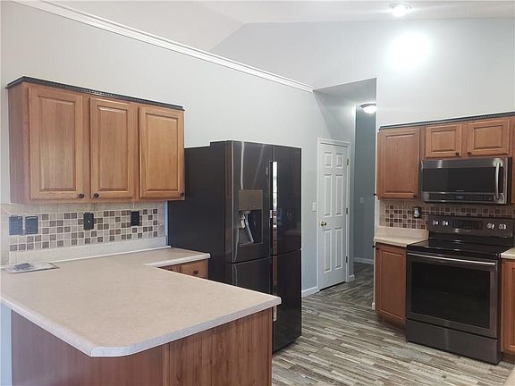 3rd image of 1521 S Mill Crossing Dr