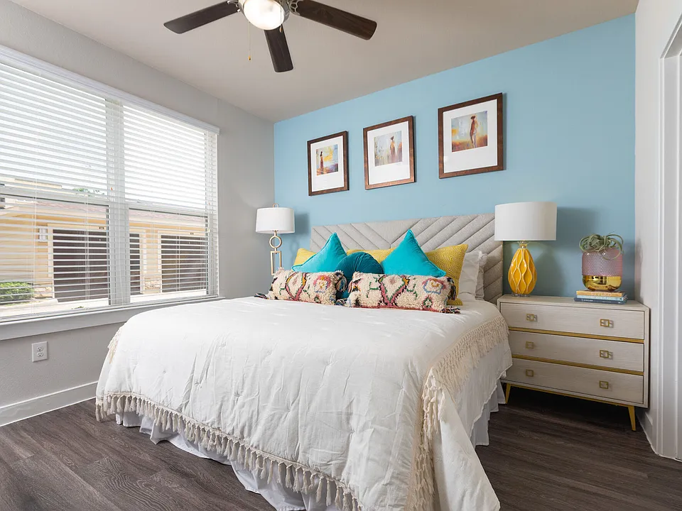 Highpoint at Cypresswood apartments community photo