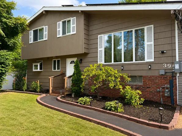 395 East St, Sharon, MA 02067