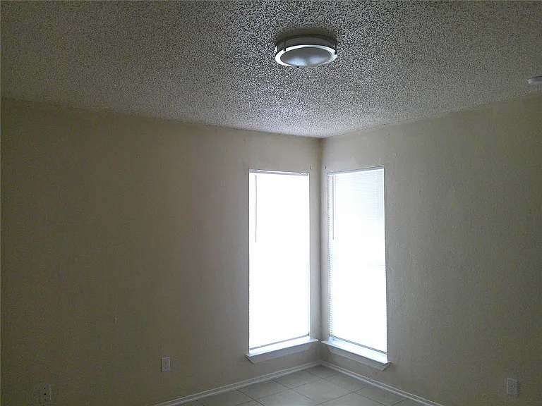 5771 Easthampton Dr #B — Photo 8