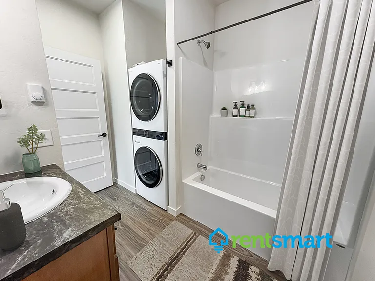735 S Grant St #203 — Photo 9