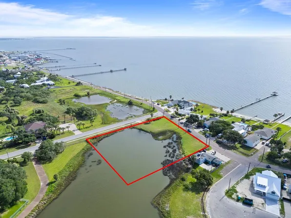 501 S Fulton Beach Rd, Rockport, TX 78382