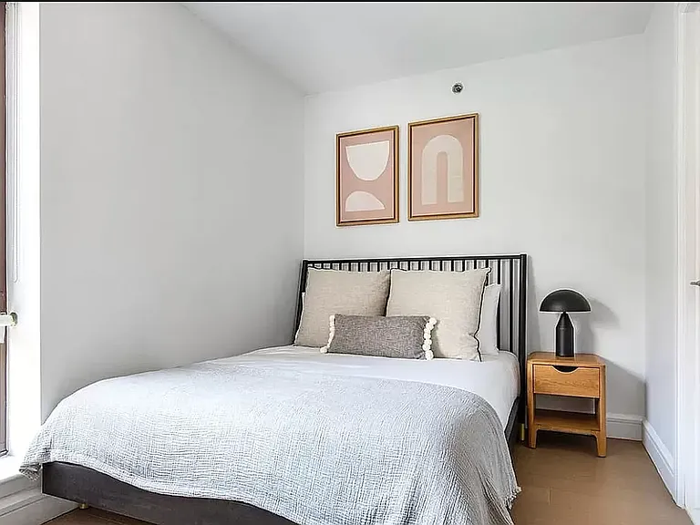 311 W 50th St #6B — Photo 2