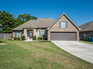 513 Flanders Ridge Dr, Youngsville, LA 70592