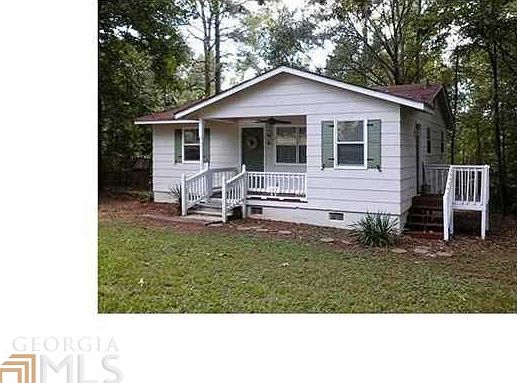 Located in a Small Neighborhood Near jackson Lake