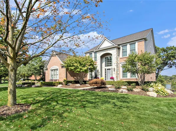 285 Franklin Wright Blvd, Lake Orion, MI 48362