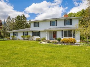 190 Drumlin View Dr, Mendon, NY 14506