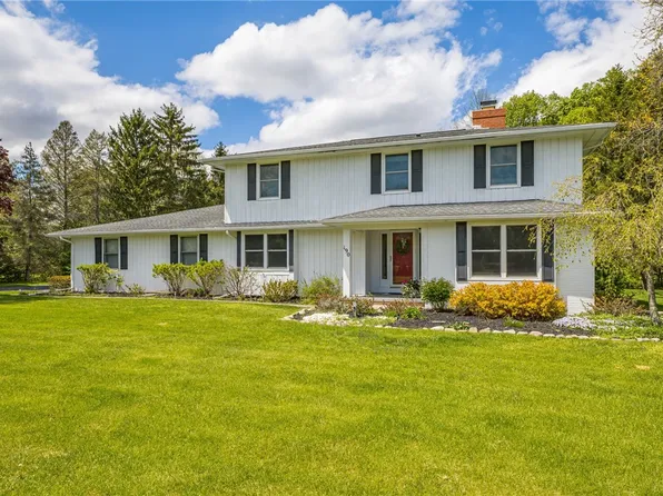 190 Drumlin View Dr, Mendon, NY 14506