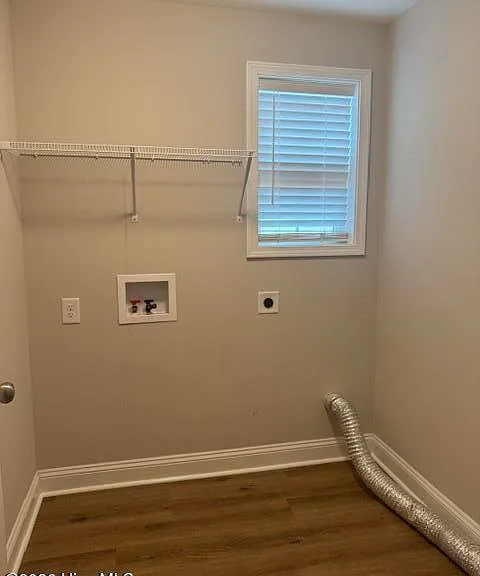 1050 W Indiana Ave — Photo 26