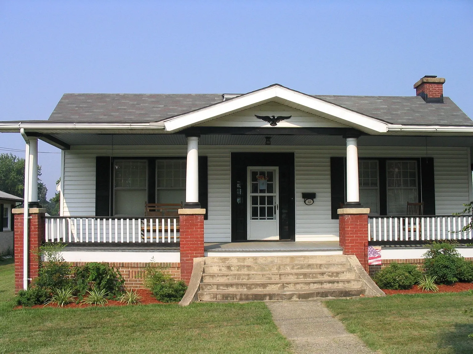 10 Potomac Ave photo 1