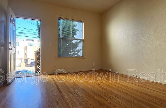 2nd image of 1329 46th Ave