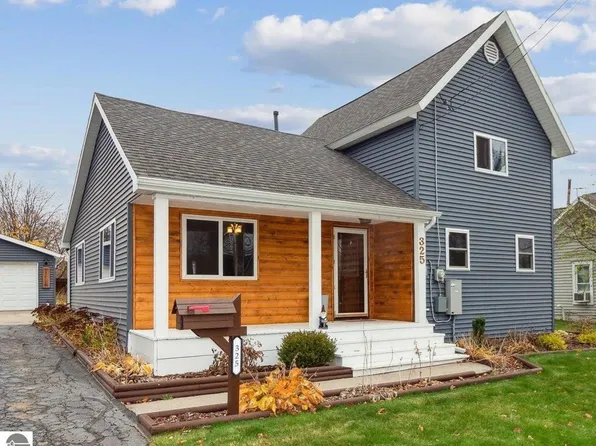 325 E North St, Ithaca, MI 48847