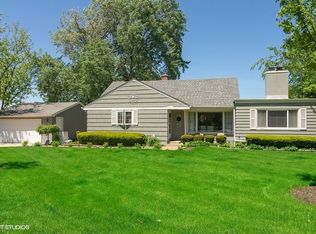 884 W Dorset Ave, Palatine, IL 60067