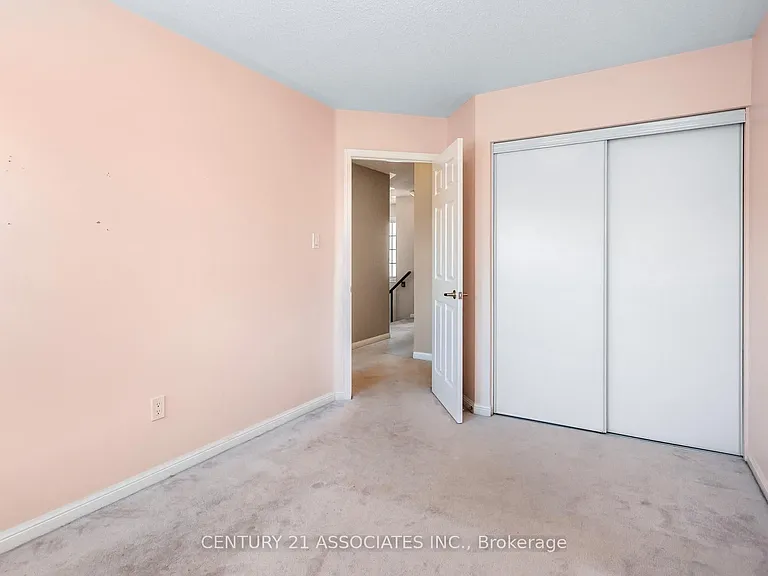 362 Cavanagh Ln — Photo 32