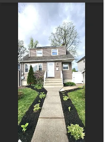 1028 Morris Ave