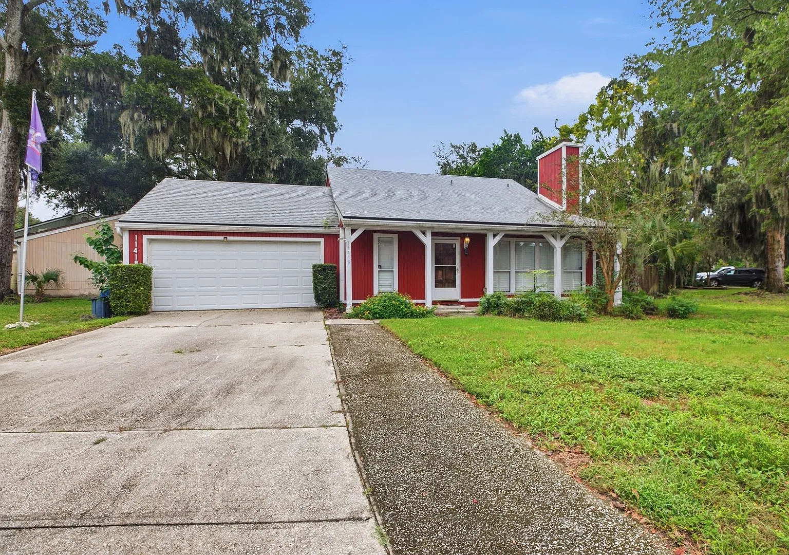 Charm in Fort Caroline — Photo 1