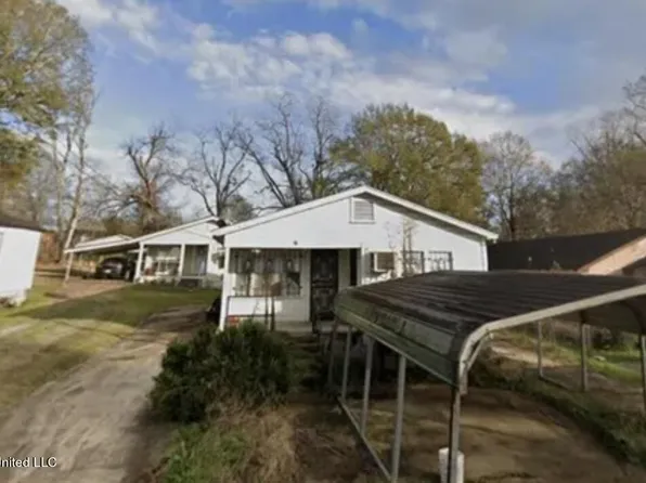 67 Oak St, Fayette, MS 39069