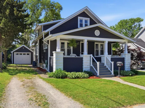 204 E Wood St, Yale, MI 48097
