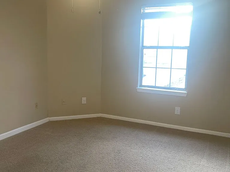 820 E Willow Point Pl — Photo 37
