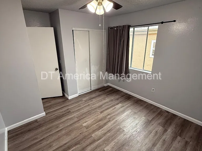4344 Estrella Ave #4 — Photo 8