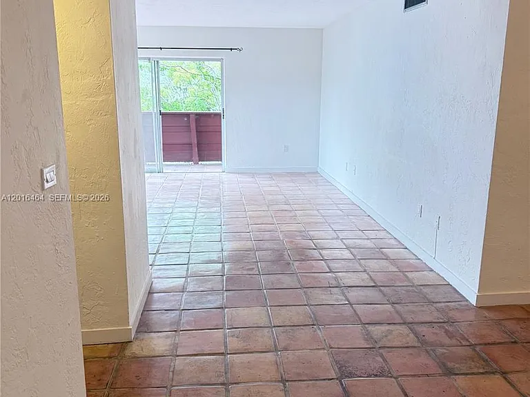 1205 Mariposa Ave #301 — Photo 22
