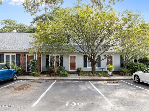 3200 Crystal Oaks Lane, Morehead City, NC 28557