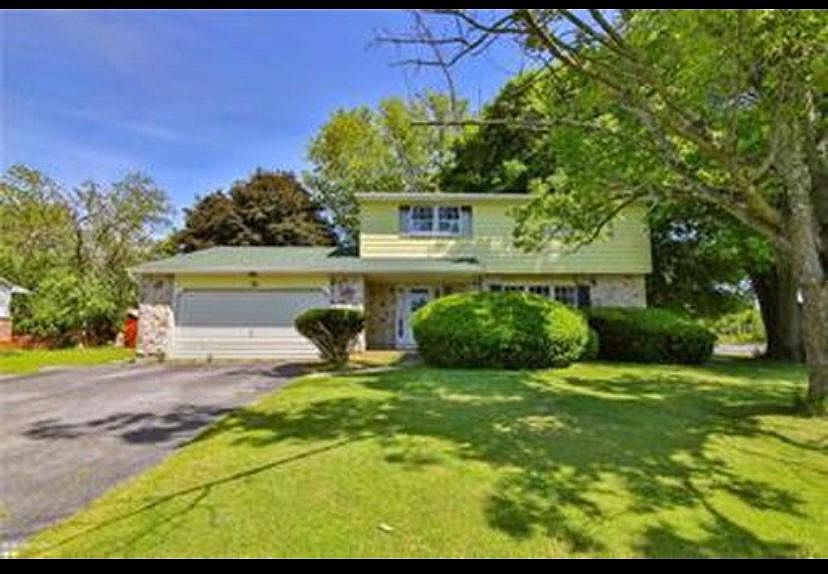 Large single family home in Macungie PA